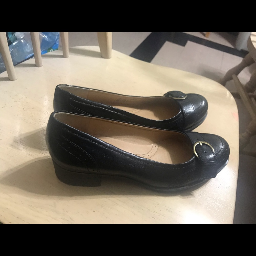 Shoes - Picture 2 of 3